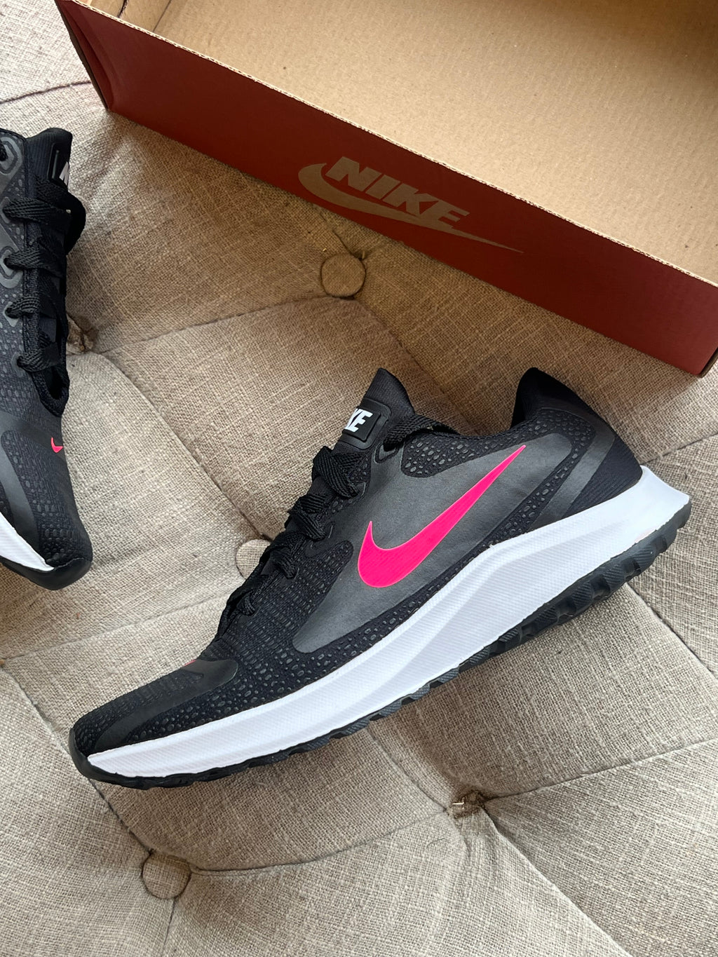 Zapa Roma NK Zoom Negra y Lila