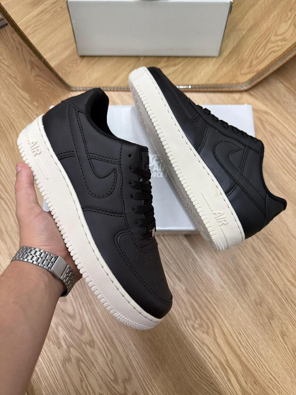 Zapatilla Roma NK AF Negras