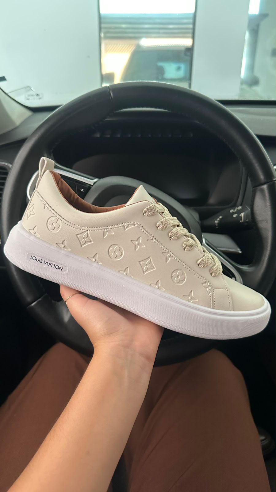 Zapatilla Roma LV Biege